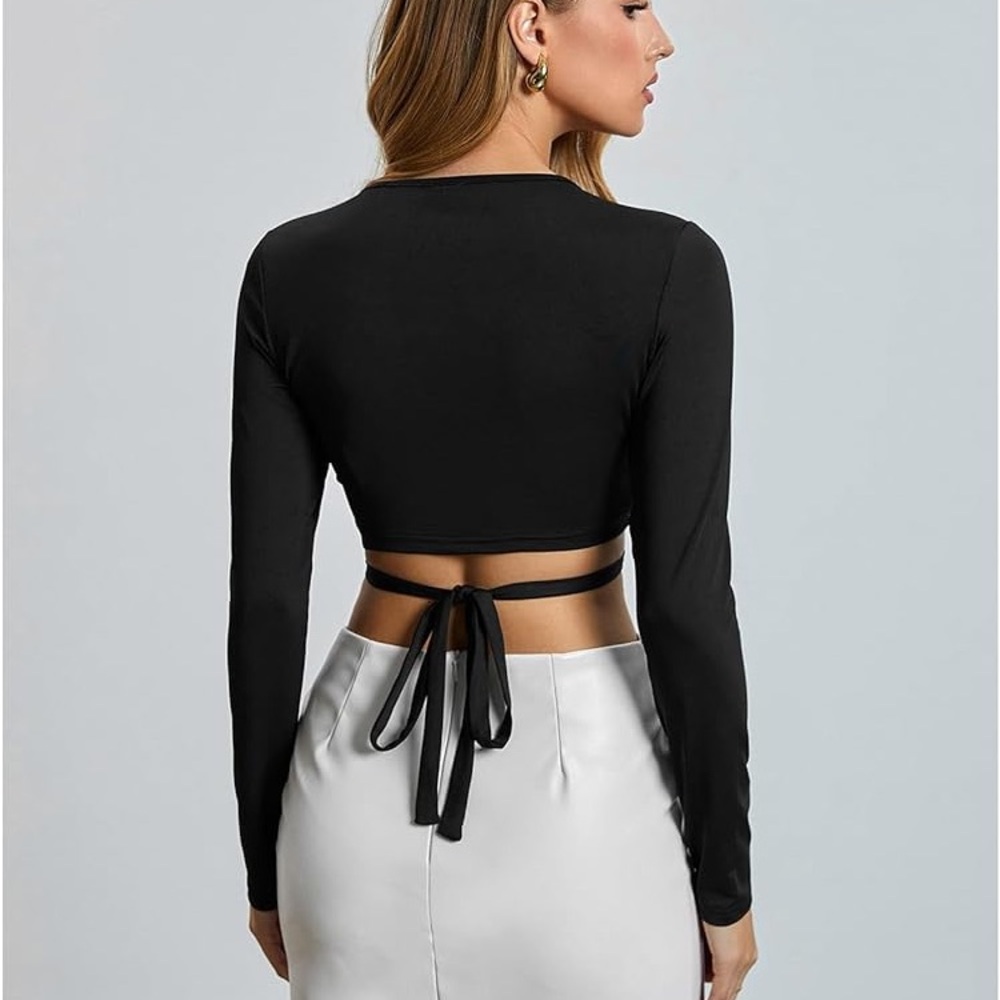 Charlotte Russe Black Open Tie Back Long Sleeve Crop Top